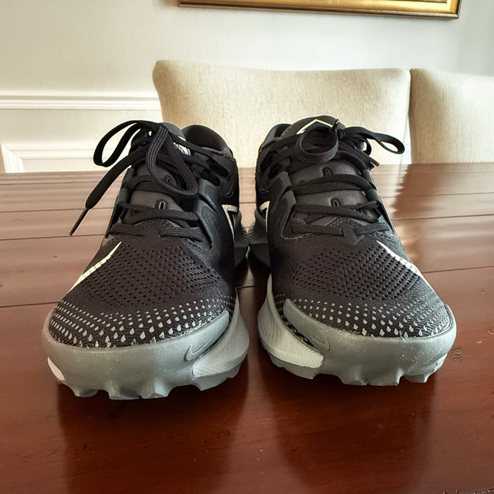 Nike Women’s Pegasus Trail 2 Sneakers - Picture 8 of 11
